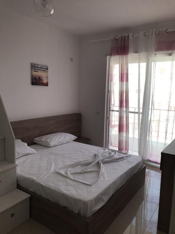 Viktoria'S Apartments Shengjin Luaran gambar