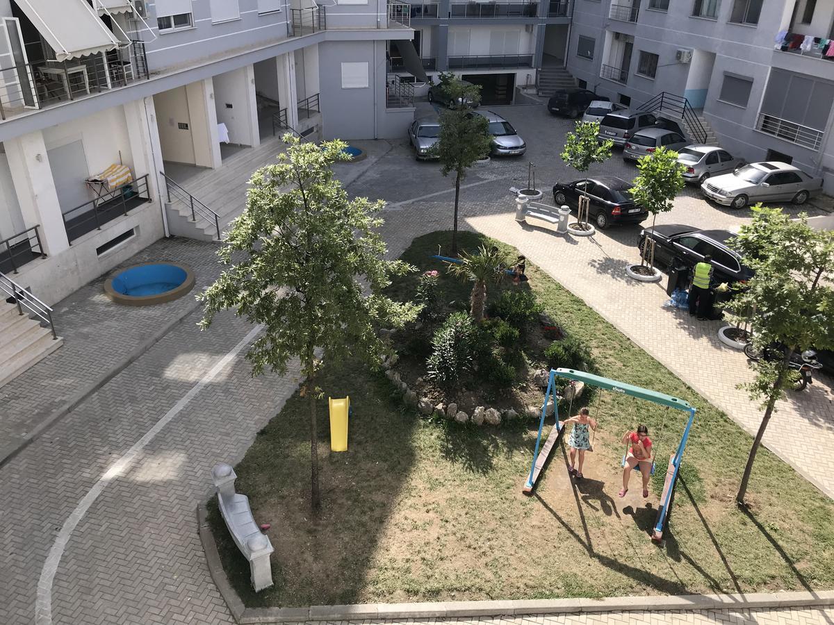 Viktoria'S Apartments Shengjin Luaran gambar